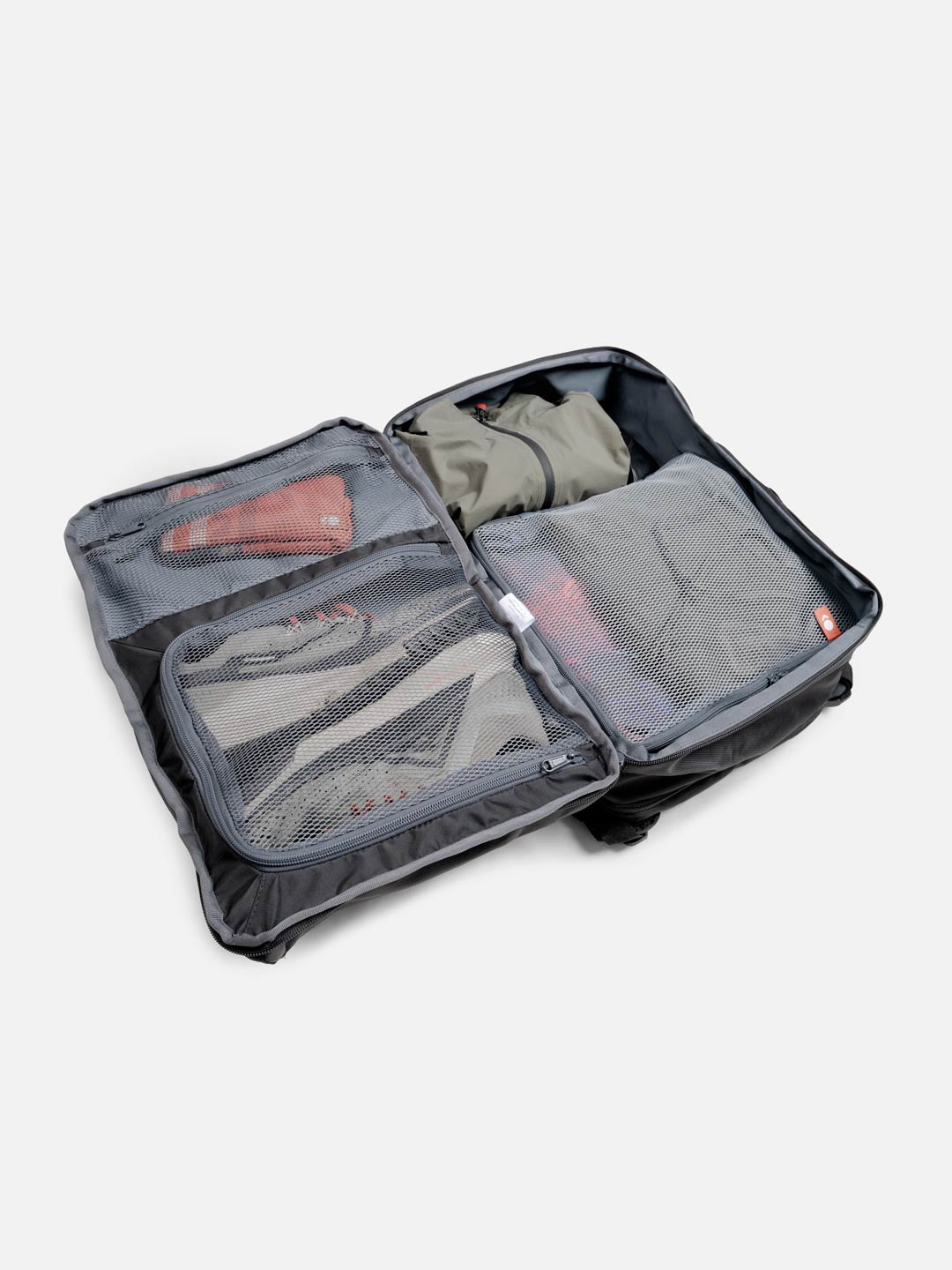 Interior morral expandible de viaje Mont 35L